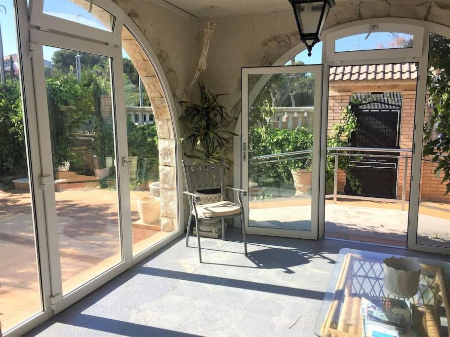 Family House - La Mora -